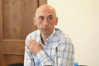 vaxtang-megreliSvili-deoligarqizaciis-Sesaxeb-kanonis-miReba-Cvennair-qveyanaSi-romelSic-ar-gvaqvs-saxelmwifo-institutebi-damazianebeli-iqneba