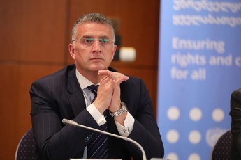 mTavrobis-administraciis-ufrosi-revaz-javeliZe-2024-wlis-saqarTvelos-mosaxleobis-sayovelTao-aRweris-sakiTxebze-gamarTul-donorTa-konferencias-daeswro