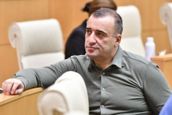 rati-ionaTamiSvili-gia-xarCilavaze-politiurad-uintereso-pirovnebaa--politikur-interessa-da-SurisZiebaze-saubari-Zalian-uxerxulia