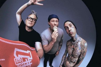 tom-delongi-jgufSi-Blink-182-dabrunda