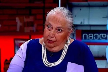 dodo-xurcilava-ratom-unda-mqondes-gancda-rom-xval-angelozad-gadaiqcevi-rodesac-mudmivad-klavdi-aupatiurebdi-da-qonebas-arTmevdi