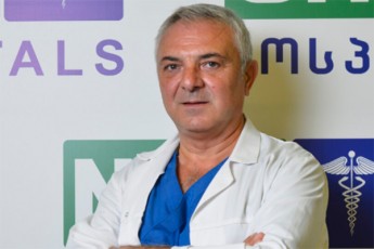 eqimis-informaciiT-SadrevanSi-daSavebuli-mozardi-aparatidan-moxsnes-da-Tavis-mSoblebs-ukve-daekontaqta