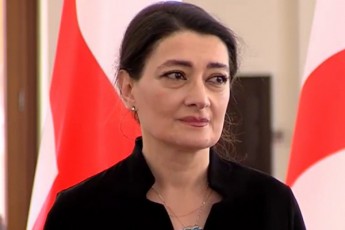 Tamar-Carkviani-xalxno-ra-SuaSi-vin-mogwonT-da-vin-ar-mogwonT-Torem-axla-me-mepitnaveba-bevri-opoziciaSi