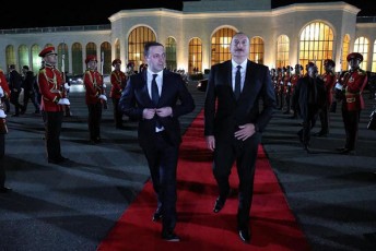 saqarTvelos-premier-ministrma-irakli-RaribaSvilma-azerbaijanis-respublikis-prezidenti-ilham-alievi-Tbilisis-saerTaSoriso-aeroportidan-gaacila