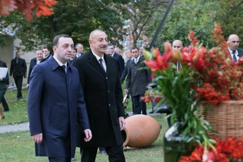 saqarTvelos-premier-ministrma-irakli-RaribaSvilma-azerbaijanis-respublikis-prezidents-delegaciasTan-erTad-mcxeTaSi-umaspinZla