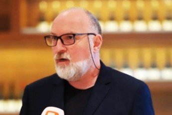 daviT-qarTveliSvili-vato-wereTeli-kaxi-kalaZis-moralur-pasuxismgeblobaze-leqcias-gvikiTxavs-dRes-15-wlis-bavSvis-mkvleli---vato-wereTeli