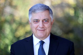 saqarTvelos-elCi-ungreTSi-dRes-ungreTs-oficialuri-vizitiT-ewveva-saqarTvelos-premier-ministri-irakli-RaribaSvili-romelic-vizitis-farglebSi-Sexvedrebs-gamarTavs-ungreTis-umaRlesi-xelisuflebis-warmomdgenlebTan