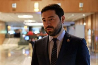 levan-qarumiZe-aSS-s-yofil-elCs-wesiT-kargad-unda-esmodes-rom-man-ar-unda-daakninos-regionuli-samSvidobo-iniciativebi