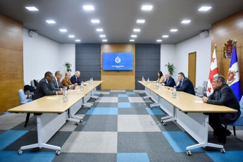 Sinagan-saqmeTa-ministris-moadgile---giorgi-buTxuzi-msoflio-bankis-globalur-direqtors-Sexvda
