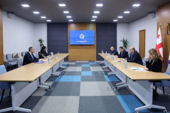 Sinagan-saqmeTa-ministris-moadgilem-migraciis-saerTaSoriso-organizaciis-IOM-saqarTvelos-warmomadgenlobis-proeqtebis-ufros-menejerTan-gacnobiTi-xasiaTis-Sexvedra-gamarTa