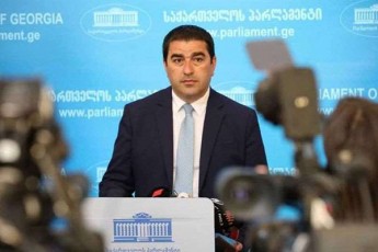 Salva-papuaSvili-vaSaZe-xoStaria-jafariZis-gaerTianebaze-ubralod-mcdelobaa-anturaJis-Seqmnis-TiTqos-maT-flangze-raRac-xdeba-sinamdvileSi-saerTod-araferi-xdeba