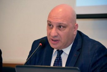 nika-CitaZe--gza-romelsac-adgas-qarTuli-ocneba-taZramde-ar-migviyvans---am-gzas-mivyavarT-ruseTisken