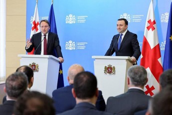 oliver-varhei-Savi-zRvis-internet-kabeli-Caxsnis-saqarTvelos-damokidebulebas-ruseTze-da-pirdapiri-uSualo-kavSiri-damyardeba-evropasTan-aseTi-pirdapiri-kavSiri-ekonomikas-sWirdeba
