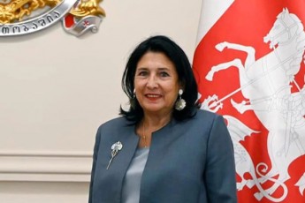 salome-zurabiSvili-sakmaod-vrclad-avxseni-ratom-ar-Seviwyaleb-saakaSvils-meore-mxriv-ar-msurs-miadges-gamousworebeli-ziani---yuradRebiT-vakvirdebi-yvela-samedicino-daskvnas