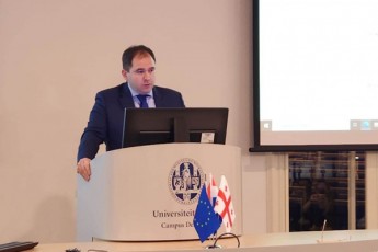 nikoloz-samxaraZem-leidenis-universitetSi-sajaro-leqcia-gamarTa