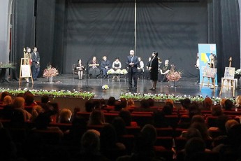 qarTuli-ocnebis-Tbilisis-qalTa-organizaciam-xelovani-qalebi-daajildova