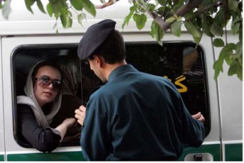 iranis-generaluri-prokuroris-gancxadebiT-qveyanaSi-moralis-policia-uqmdeba