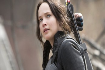 The-Hunger-Games-Si-monawileobisTvis-wonaSi-dakleba-momTxoves--jenifer-lourensi