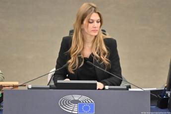 korufciul-skandalSi-gaxveul-evroparlamentars-mandati-SeuCerda