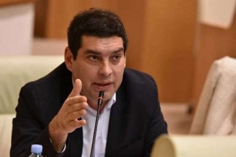beqa-davuliani-opoziciaze-axal-wels-Tu-quCaSi-dgoma-urCevniaT-naZvis-xesTan-dgomas-idgnen