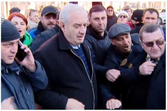 mixeil-saakaSvilis-sasamarTlo-procesi-saprotesto-aqciis-fonze-gaimarTa
