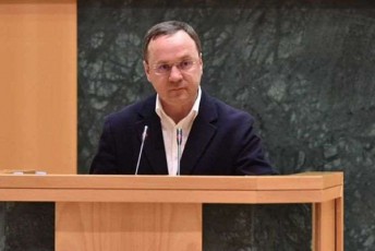 gia-cagareiSvili-vinc-CvenTan-erTad-ideqiT-rusTavelze-da-aprotestebdiT-im-ubedurebas-rasac-saakaSvili-atrialebda-am-qveyanaSi-Tqveni-cxovreba-saakaSvilis-fexis-mtvrad-rogor-aqcieT