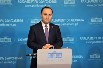anri-oxanaSvili-kargad-xedavT-ra-procesebi-mimdinareobs-patimar-saakaSvilis-garSemo-rogor-xdeba-am-adamianis-instrumentalizacia-Tavisive-partiis-mxridan