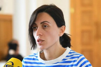 ana-wiTliZe--ar-vapireb-protestis-Sewyvetas