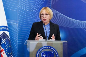 lia-gigaurma-afxazeTis-okupirebul-teritoriaze-mcxovreb-studentebs-sityviT-mimarTa