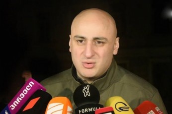 nika-melia-roca-ar-ginda-qveynis-mesame-prezidents-klavdnen-es-ratom-unda-iyos-dakavSirebuli-Tundac-nebismier-mtkivneul-sakiTxTan-warsulSi