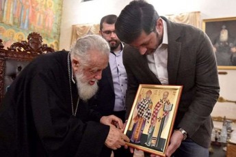 kaxa-kalaZe-qarTvel-ers-hyavs-sulieri-winamZRoli-romelic-siyvarulis-moTminebis-sikeTis-sulieri-simtkicis-sulgrZelobis-magaliTs-gvaZlevs---vusurveb-Cvens-patriarqs-janmrTelobas-da-mxneobas