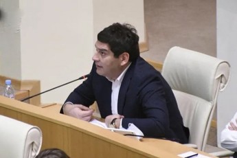 beqa-daviTuliani-andrei-kasianovis-moTxovna-am-tonalobiT-arcerT-etiketSi-ar-jdeba