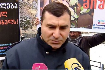 giorgi-mumlaZe-partiaSi-misulebs-dagvaxvedres-xalxi-da-moxda-fizikuri-dapirispireba-sadac-nika-melia-mouwodebda-Tavis-xelqveiTebs-rom-Cven-davexoceT