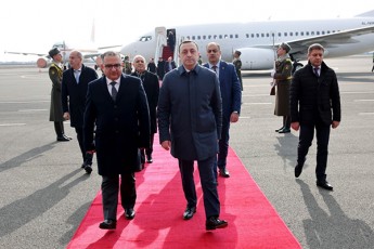 premier-ministr-irakli-RaribaSvilis-samuSao-viziti-somxeTis-respublikaSi-daiwyo