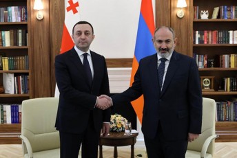 irakli-RaribaSvili-nikol-faSinianTan-Sexvedraze-regionaluri-mSvidobisken-mimarTuli-iniciativebi-da-ekonomikuri-da-savaWro-urTierTobebis-gafarToebis-SesaZleblobebi-ganvixileT