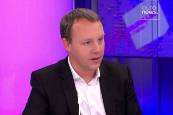 evroparlamentari-mecolas-iniciativaze-bolo-aT-wels-Tu-gadavxedavT-araerTma-deputatma-daarRvia-wesebi-da-arsebobda-dausjelobis-kultura---es-yovelive-unda-Seicvalos