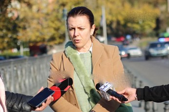 nona-mamulaSvili-partiis-gajansaRebaze-saubris-nacvlad-erTmaneTis-mimarT-talaxs-visvriT-es-ar-aris-jansaRi-procesi-aseTi-ritorika-Tu-gagrZeldeba-partia-didi-riskis-winaSe-dadgeba