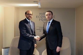 premier-ministri-irakli-RaribaSvili-kataris-sainvesticio-sazogadoebis-aRmasrulebel-direqtors-Sexvda