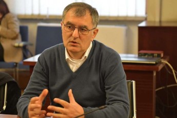 sozar-subari-batonma-kasianovma-ukrainskaia-pravdas-ki-ara-iqneb-saqarTveloSi-mcxovreb-ukrainel-ltolvilebs-uTxras-saqarTvelodan-Tqvens-evakuacia-vapirebo---mainteresebs-rogor-gaaswrebs-maT-risxvas-da-vis-mouwevs-saswrafo-evakuacia