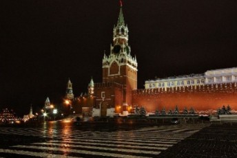 kremli-ukrainisTvis-tankebis-gagzavna-ganixileba-rogorc-aSS-sa-da-nato-s-mxridan-konfliqtSi-mzardi-pirdapiri-CarTva