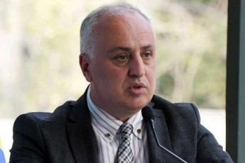 dimitri-xundaZe-Credit-Suisse-is-saqmeze-undaT-biZina-ivaniSvili-aiZulon-rom-politikur-gadawyvetilebebSi-CaerTos