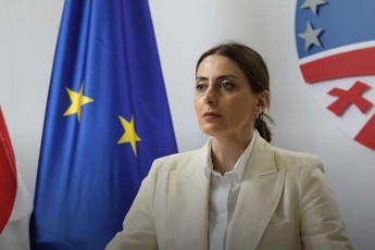 xatia-dekanoiZe-Cemi-warmodgena-aris-is-rom-saakaSvili-sazRvargareT-unda-gadaiyvanon