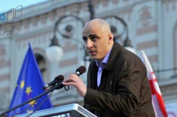 nika-melias-aRiareba-Tuki-sadme-Sevardnaze-da-SeWraze-SeiZleba-vinmem-isaubros-erT-erTi-var-aq
