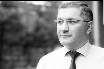 advokati-biZina-ivaniSvilis-kredit-suisTan-davis-Sesaxeb-wlebis-ganmavlobaSi-xdeboda-dokumentebiT-manipulireba-xelmowerebis-gayalbebac-ki---bankis-menejmenti-cdilobs-ukanono-da-amoraluri-qmedebis-Sesaxeb-faqtebis-gavrceleba-maqsimalurad-SezRudos