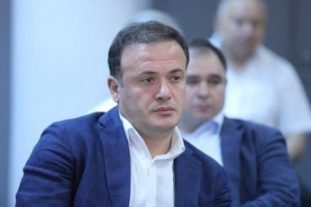 irakli-zarqua-is-saqarTvelo-Sevarcxvine-romelic-kubiliusis-da-gregorovas-TamaSis-wesiT-ganviTardeba