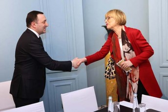 premier-ministrma-irakli-RaribaSvilma-da-euTos-generalurma-mdivanma-helga-maria-Smidma-samxreT-kavkasiis-regionSi-mSvidobisa-da-stabilurobis-saqmeSi-saqarTvelos-rolsa-da-CarTulobaze-isaubres