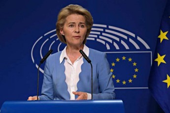 evroparlamentarebi-ursula-fon-der-laiens-Pfizer-Tan-kontraqtis-sakiTxze-daxurul-kars-miRma-gamohkiTxaven
