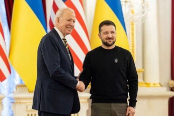 jo-baideni--putini-fiqrobda-rom-ukraina-iyo-susti-dasavleTi-ki-gayofili-ar-mgonia-axlac-imaves-fiqrobdes-erTi-wlis-Semdeg-mtkicebuleba-aris-aq-am-oTaxSi-Cven-erTad-vdgavarT