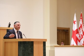 vaxtang-gomelauri-reforma-grZeldeba-da-marTlwesrigis-oficrebi-etapobrivad-saqarTvelos-yvela-did-qalaqSi-daiwyeben-muSaobas
