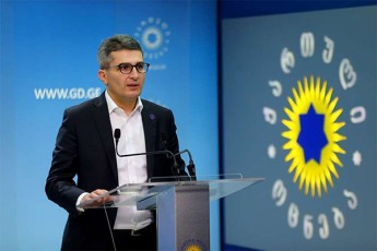 mamuka-mdinaraZe-gamoCndnen-iseTi-adamianebi-romlebic-TavianT-beneficiarebs-eubnebian---iZulebuli-gavxdebi-Segiwyvito-dafinanseba-amas-amboben-saqarTveloSi-grantis-mimRebebi